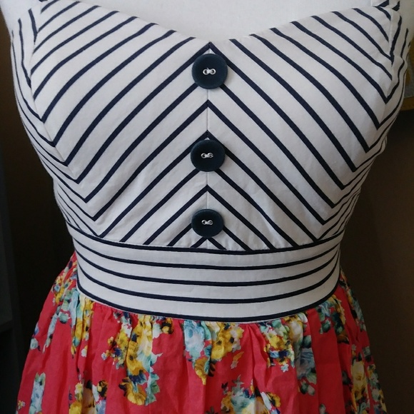 Jodi Kristopher floral striped button dress - Picture 2 of 6